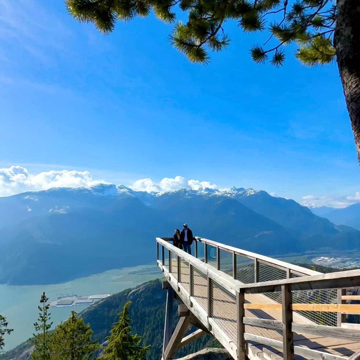 squamish british columbia viewpoint deck